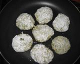 餃子の余った種をアレンジ焼き～ニラ饅頭風作り方6写真