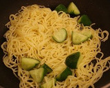 高原レタスと胡瓜のバター醤油焼きそば作り方4写真