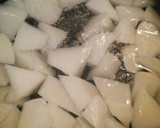 豚肉と大根と厚揚げの煮物作り方1写真