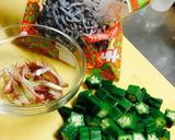 オクラとミョウガの塩昆布あえ☆作り方1写真