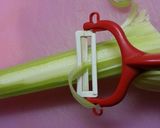 セロリのバター炒め☆作り方1写真