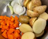 新じゃがいもとひき肉の肉じゃが⭐︎皮付きで作り方1写真