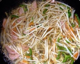 もやしたっぷり☆スープ焼きそば作り方2写真