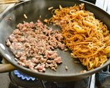 府中焼き風焼きそば　いか天入りが広島の味作り方4写真