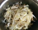 鶏胸肉で♪もやしと茹で鳥の中華風サラダ作り方3写真