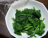 調味料不要！ほうれん草のお浸し彩りサラダ作り方1写真