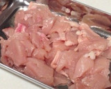 鶏むね肉とハーブのさっぱり塩炒め作り方1写真