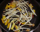 旬の野菜で！ペペロンチーノそばバージョン作り方4写真