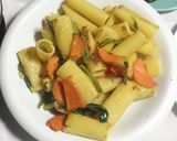 焦がしニンニク梅チーズ味の野菜パスタ作り方6写真