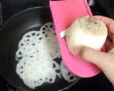 フライパンで♪材料２つのれんこんピザ作り方1写真