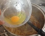 簡単☆とろ〜り落とし卵のピリ辛スープ作り方3写真