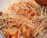★簡単★もやし豚キムチ炒め(*^^*)作り方5写真
