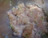 キムチ鍋♪鶏肉団子作り方1写真