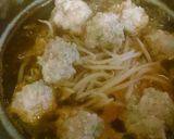 キムチ鍋♪鶏肉団子作り方3写真