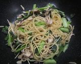 小松菜と舞茸のパスタ　生ハムのせ作り方5写真