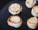 ホタテのパイ包み焼き　サバイヨンソース添作り方5写真