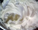 ふわふわ♥白いロールケーキの苺クリーム♪作り方3写真