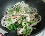簡単!蓮根とちくわのカレー炒め♪作り方5写真