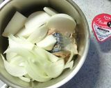 ＊鯖缶・蕪・玉葱＊プチッとキムチスープ作り方3写真