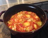 ストウブで鶏モモ肉とキャベツのトマト煮♡作り方4写真