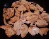 春キャベツと鶏ムネ肉のチーズ蒸し鍋～♪作り方3写真