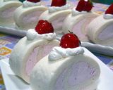 ふわふわ♥白いロールケーキの苺クリーム♪作り方13写真