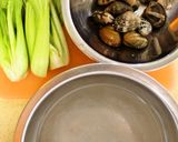 プチッと鍋で♡アサリと青梗菜の春雨スープ作り方1写真