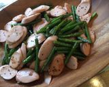魚肉ソーセージとニンニクの芽炒め作り方4写真