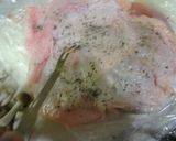 パリっとジューシー♪鶏もも肉の重し焼き作り方2写真