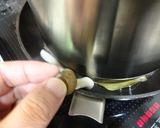 パリっとジューシー♪鶏もも肉の重し焼き作り方6写真