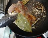 パリっとジューシー♪鶏もも肉の重し焼き作り方9写真