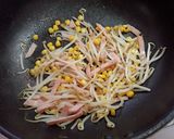 もやしとコーンのバター炒め作り方4写真