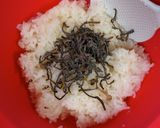 絶品！たぬきおにぎりを塩昆布と天かすで作り方2写真