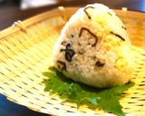 絶品！たぬきおにぎりをゆかりと天かすで作り方7写真