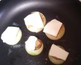 フライパンで☆玉ねぎの味噌マヨチーズ焼き作り方2写真