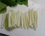 簡単☆セロリのｼｬｶｼｬｶごま油風味作り方1写真