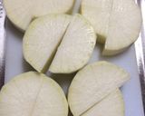 出汁がおいしい手羽中と大根の煮物作り方2写真