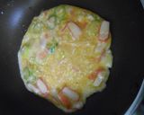 フライパンでカニカマ、長ねぎ入り玉子焼き作り方6写真