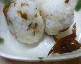 茎わかめの佃煮のおにぎり作り方2写真
