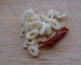 トマトとスモークサーモンのクリームパスタ作り方1写真