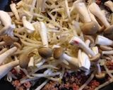 簡単☆もやしとひき肉のオムレツ作り方2写真