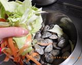 彩りきれいなアサリのバター蒸し作り方3写真