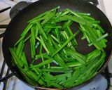 痩せたい自分に捧ぐ♪こんにゃくとにら炒め作り方3写真