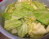 お腹いっぱい☆キャベツと豚肉の豆板醤炒め作り方1写真