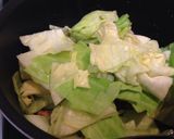お腹いっぱい☆キャベツと豚肉の豆板醤炒め作り方6写真