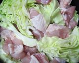 チキン はんぺん とろけるキャベツ煮込み作り方2写真