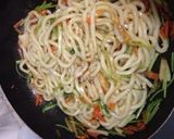 絶品！節約焼きうどん☆〜（ゝ。∂）作り方5写真