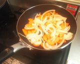 野菜たっぷりうどん焼きそば【自炊4食目】作り方3写真