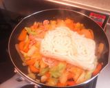 野菜たっぷりうどん焼きそば【自炊4食目】作り方6写真