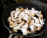 シメジと玉ねぎと竹輪のカレー炒め煮♪作り方4写真